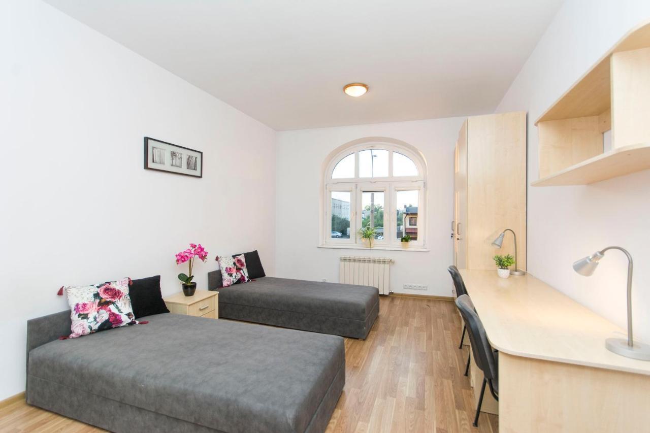 Akademikus Torun Hostel Bagian luar foto