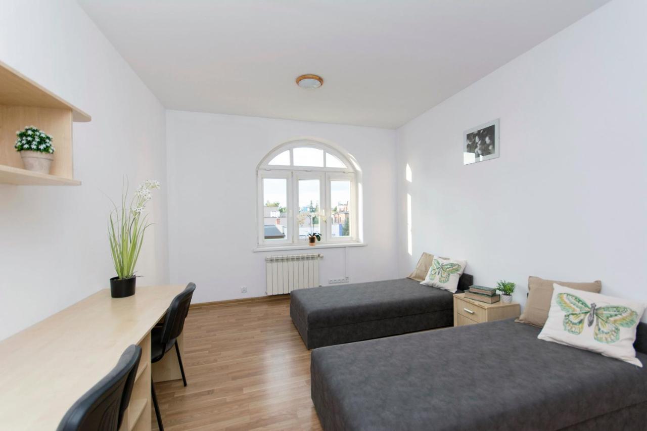 Akademikus Torun Hostel Bagian luar foto