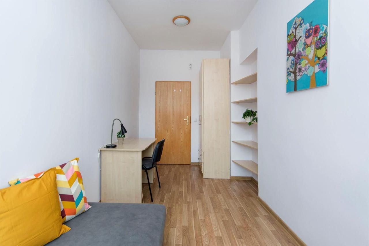 Akademikus Torun Hostel Bagian luar foto