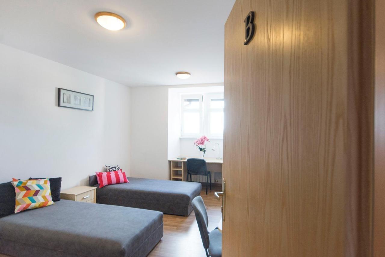 Akademikus Torun Hostel Bagian luar foto