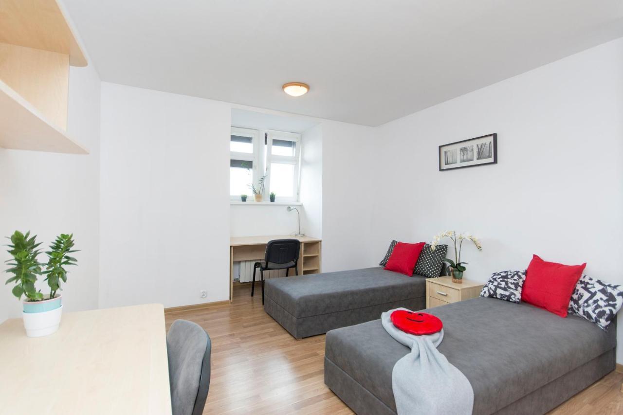 Akademikus Torun Hostel Bagian luar foto