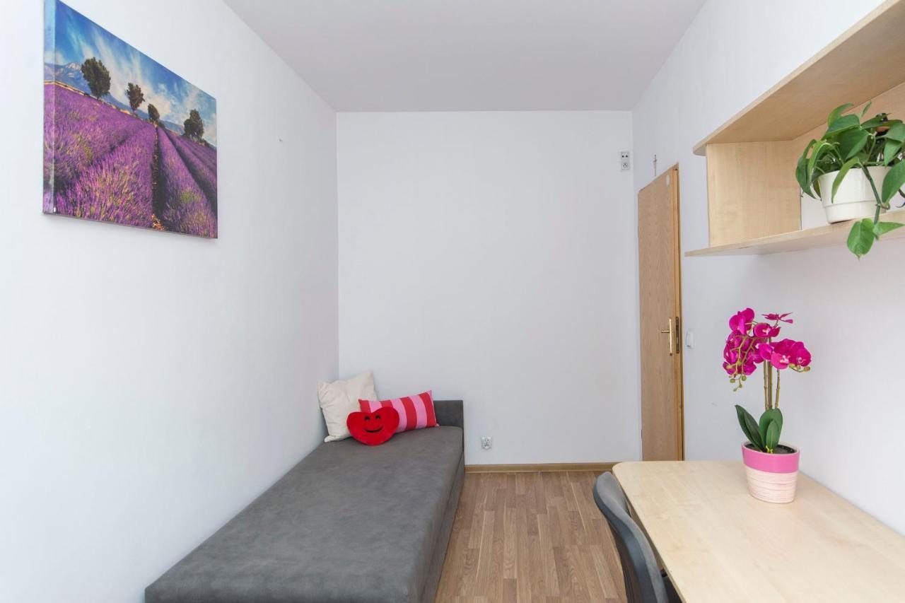 Akademikus Torun Hostel Bagian luar foto