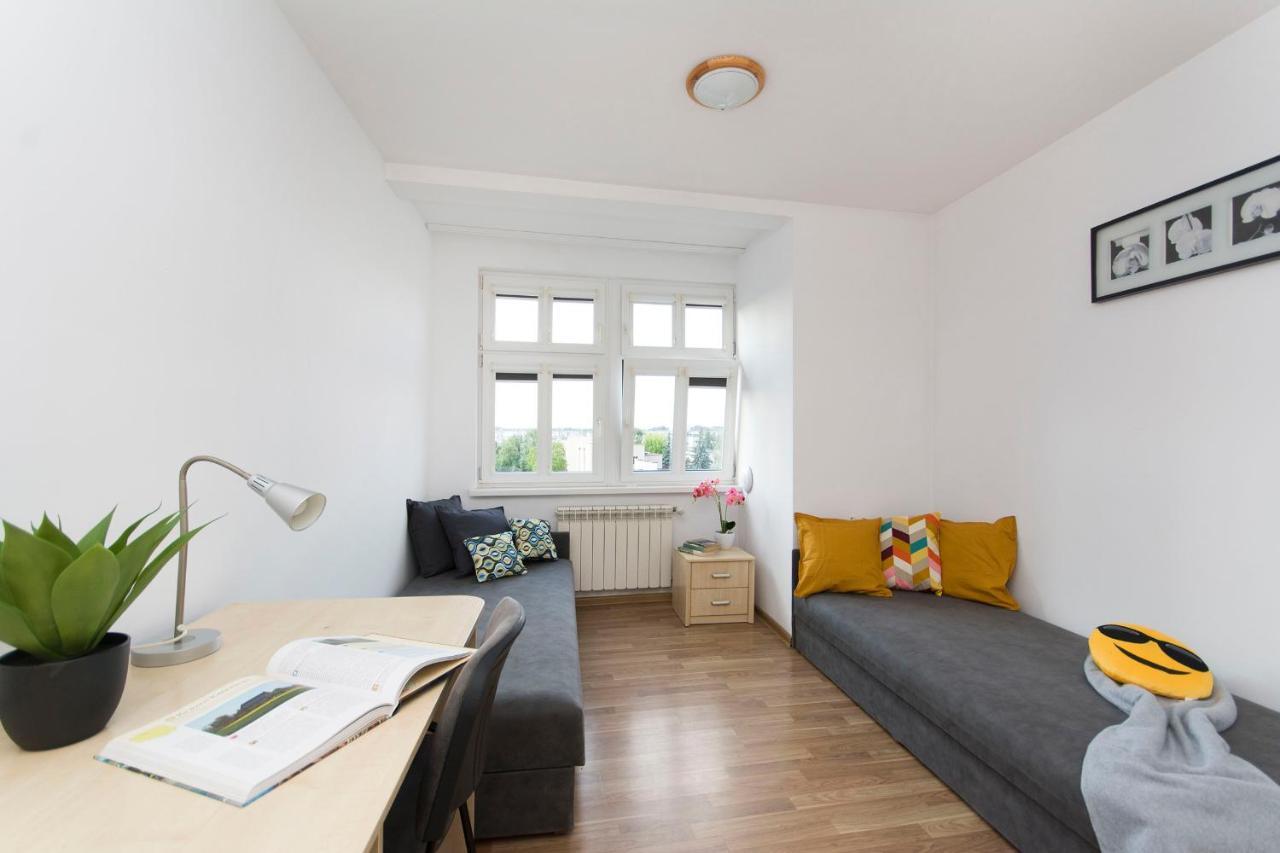Akademikus Torun Hostel Bagian luar foto