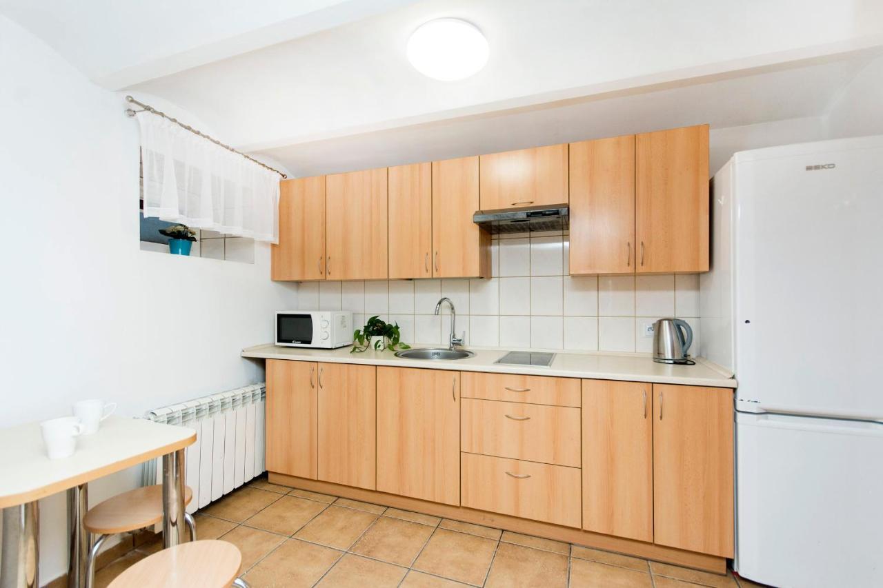 Akademikus Torun Hostel Bagian luar foto