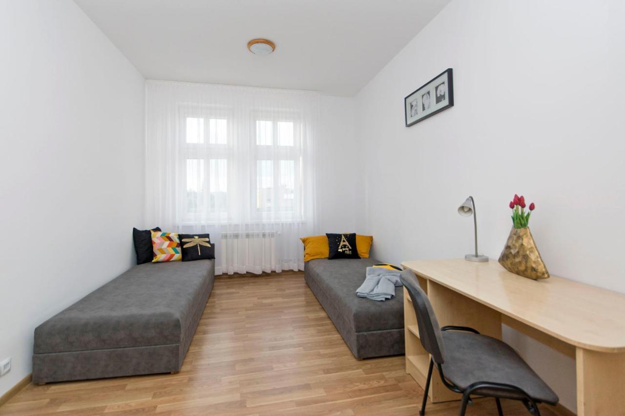 Akademikus Torun Hostel Bagian luar foto