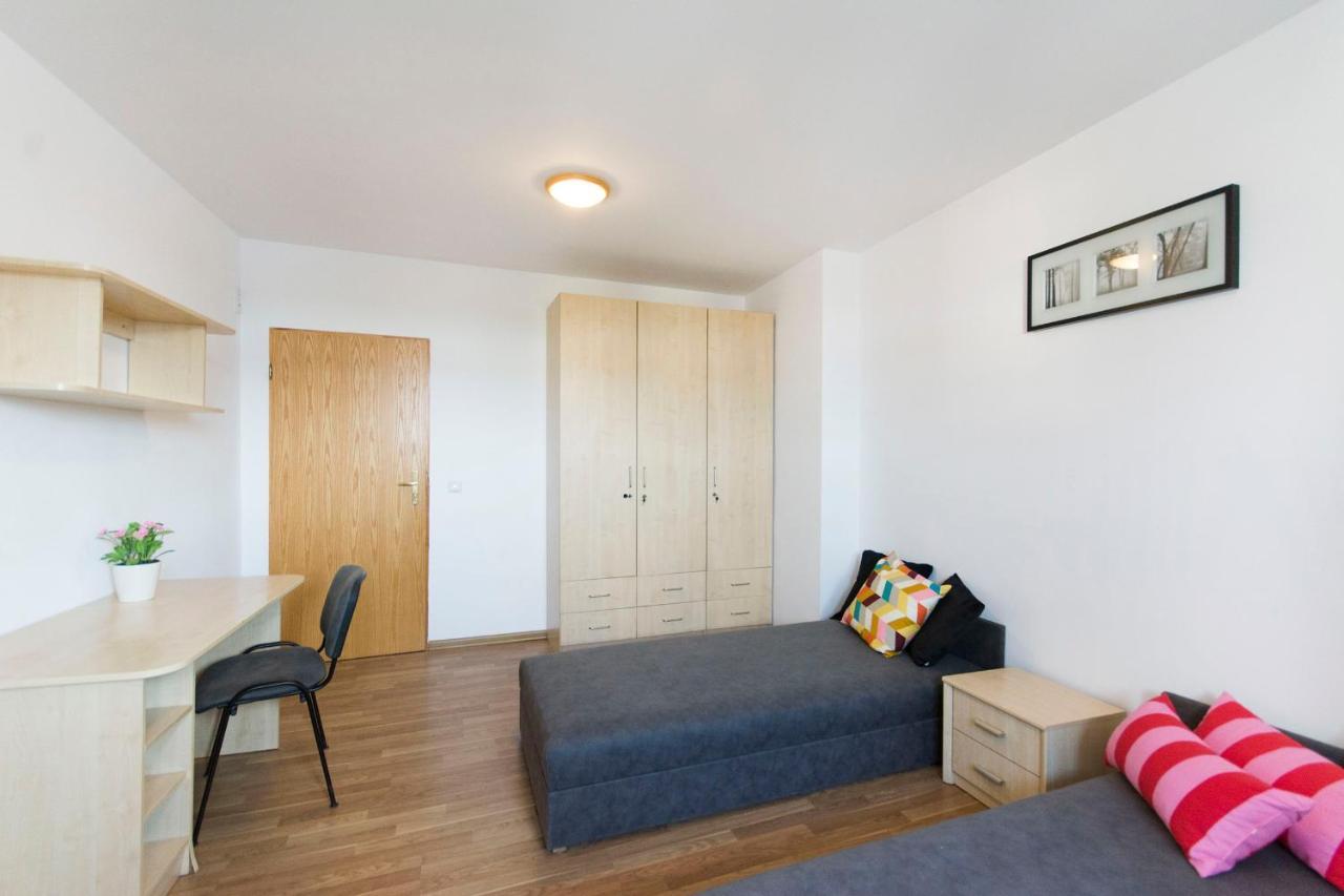 Akademikus Torun Hostel Bagian luar foto