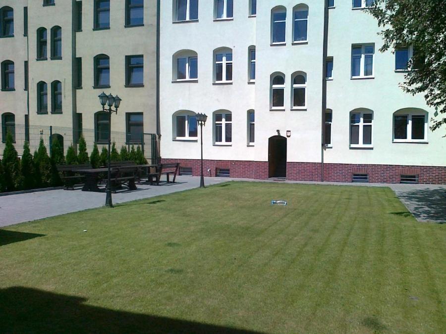 Akademikus Torun Hostel Bagian luar foto