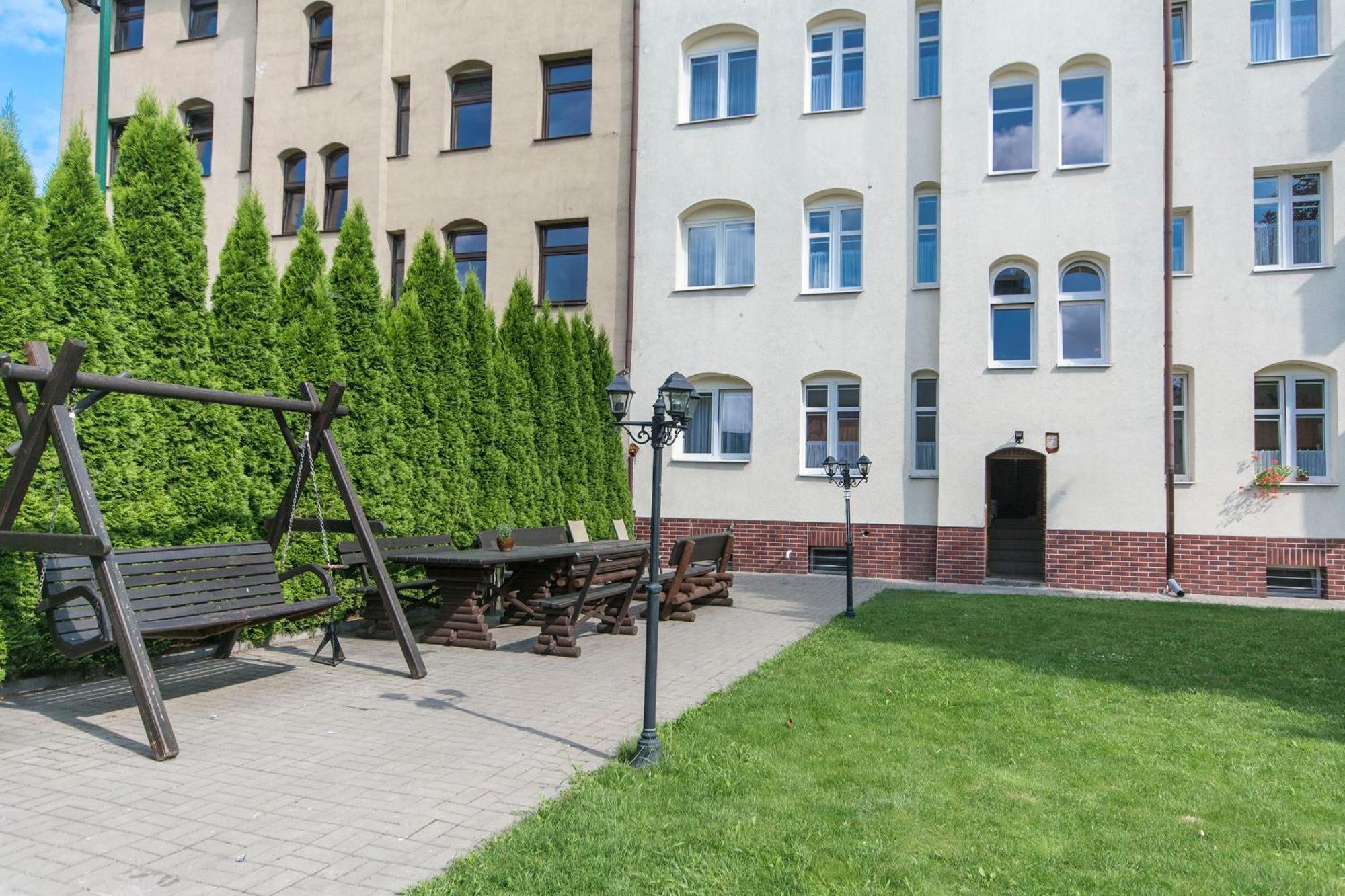 Akademikus Torun Hostel Bagian luar foto